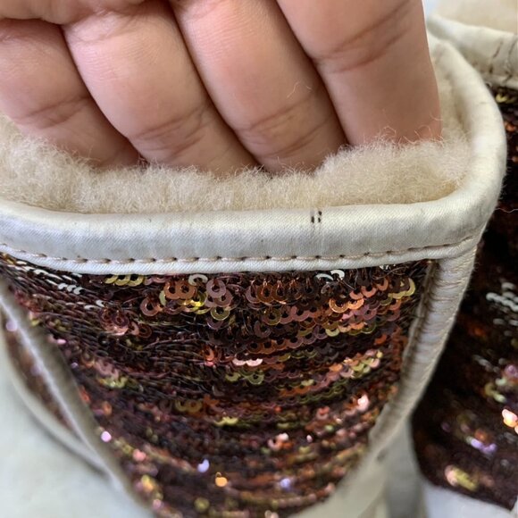 UGG 3353 Classic Short Champagne Sparkles Boots size 5 - Picture 11 of 16